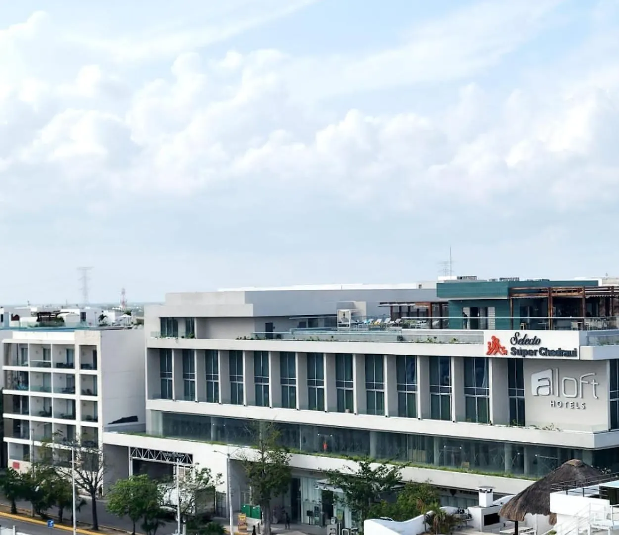 Stylish Condo With Roof Top Ocean Views Near Mamitas Beach And 5Th Ave Playa del Carmen