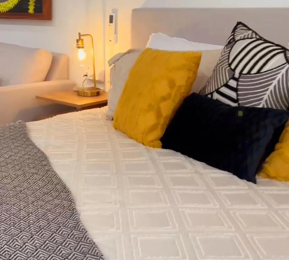 Stylish Condo With Roof Top Ocean Views Near Mamitas Beach And 5Th Ave Playa del Carmen