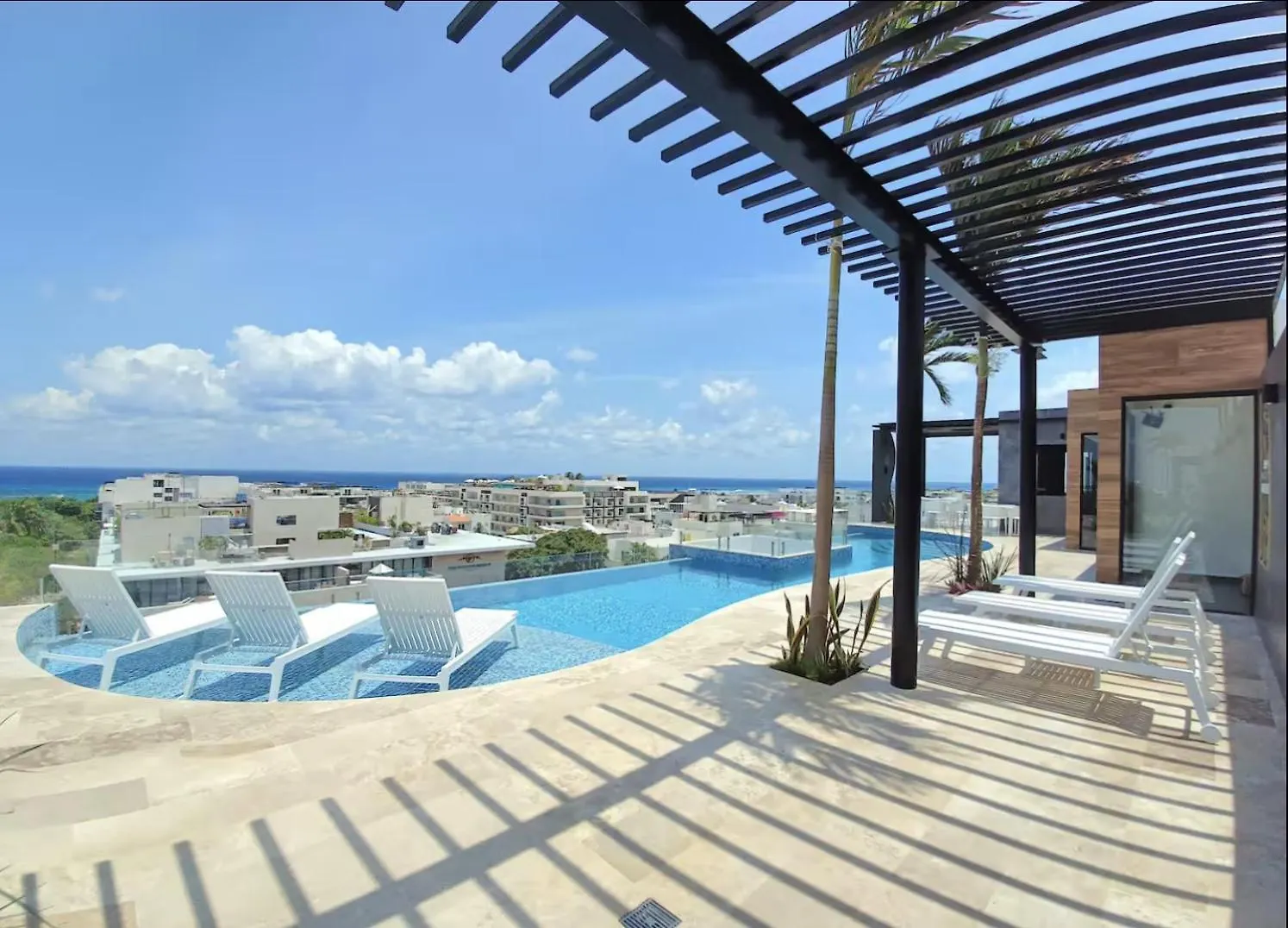 Stylish Condo With Roof Top Ocean Views Near Mamitas Beach And 5Th Ave Playa del Carmen Meksyk