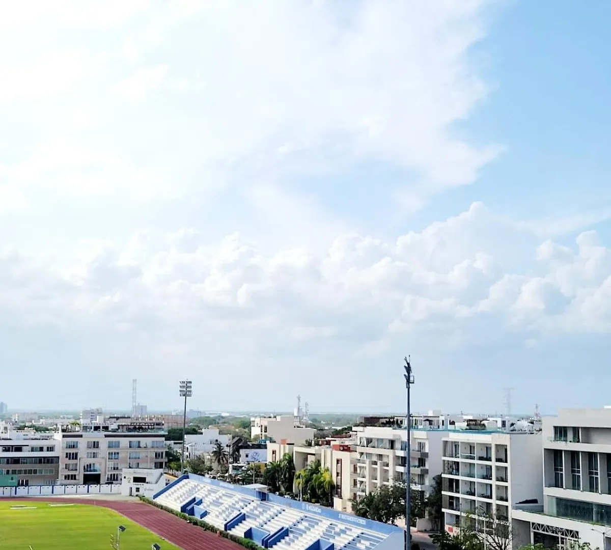 Stylish Condo With Roof Top Ocean Views Near Mamitas Beach And 5Th Ave 신데 델 카르멘