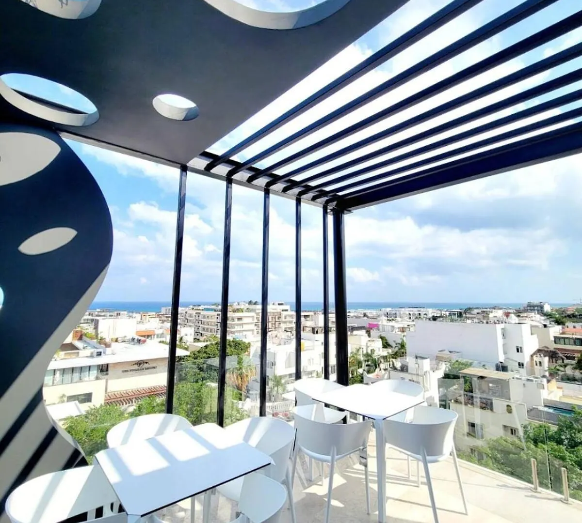 아파트 Stylish Condo With Roof Top Ocean Views Near Mamitas Beach And 5Th Ave 신데 델 카르멘