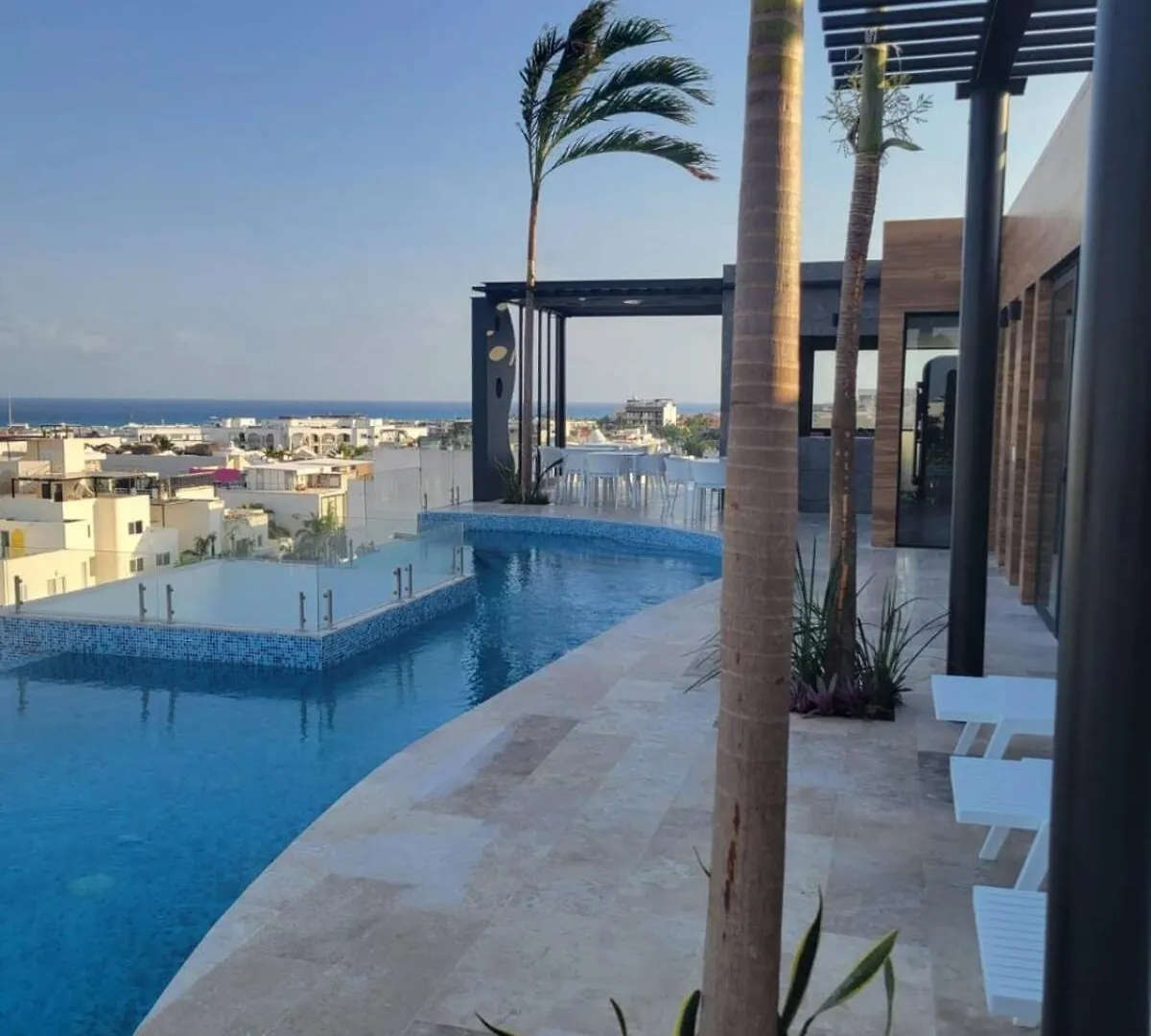 Stylish Condo With Roof Top Ocean Views Near Mamitas Beach And 5Th Ave 신데 델 카르멘